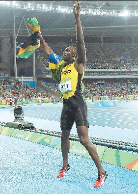 Brilliant Bolt storms to third 200m gold - Read Qatar Tribune on the go ...