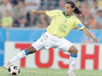 Brazil great Ronaldinho to retire - Read Qatar Tribune on the go for ...