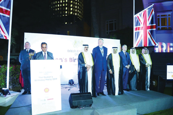 uk-envoy-welcomes-over-800-at-queen-s-birthday-party-in-qatar-read