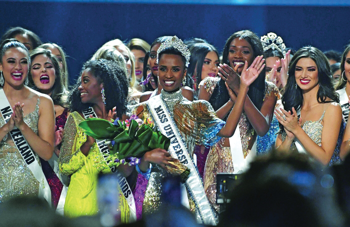 Miss South Africa Wins 2019 Miss Universe Crown Read Qatar Tribune On