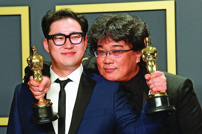 ‘Parasite’ Makes Oscars History With Stunning Best Picture Win - Read ...