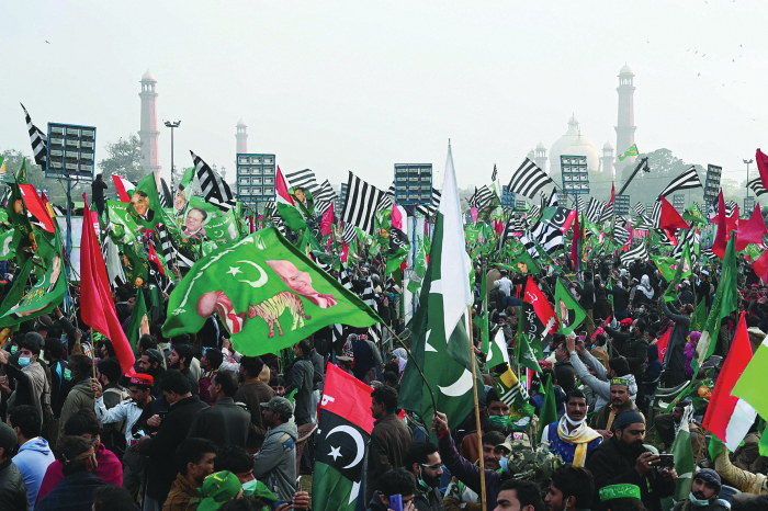 Lahore’s Minar-i-Pakistan abuzz as PDM leaders kick off power show ...