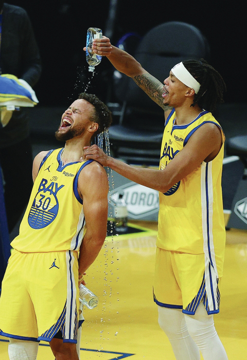 Steph Curry scores career-high 62 points in Golden State Warriors