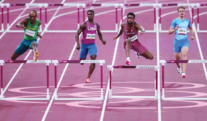 Samba steps up for big 400m hurdles action, eases into final - Read ...