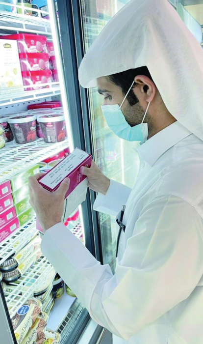 13-000-expired-frozen-food-packets-seized-read-qatar-tribune-on-the