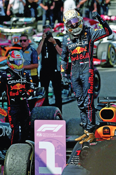 Dramatic win for Verstappen, takes title lead; Leclerc retires - Read Qatar  Tribune on the go for unrivalled news coverage