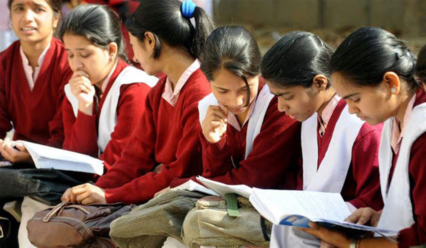 india-s-cbse-cancels-class-10-exams-postpones-class-12-exams-read