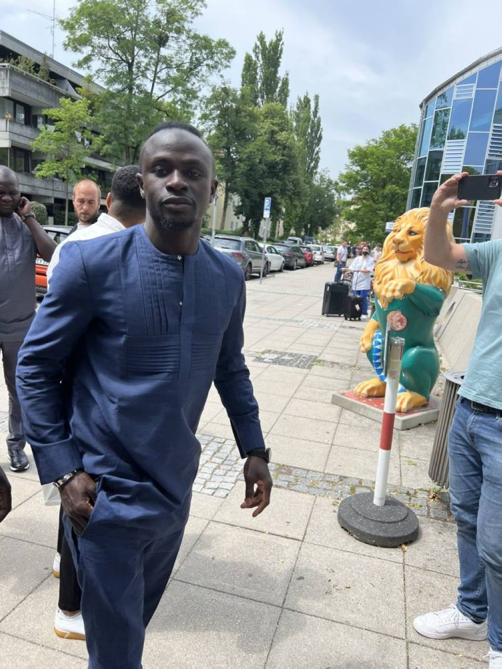 Mane arrives in Munich to complete move from Liverpool - Read Qatar ...