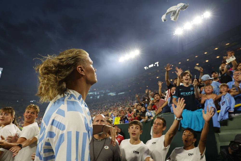 Erling Haaland Scores at Lambeau Field in Manchester City Debut