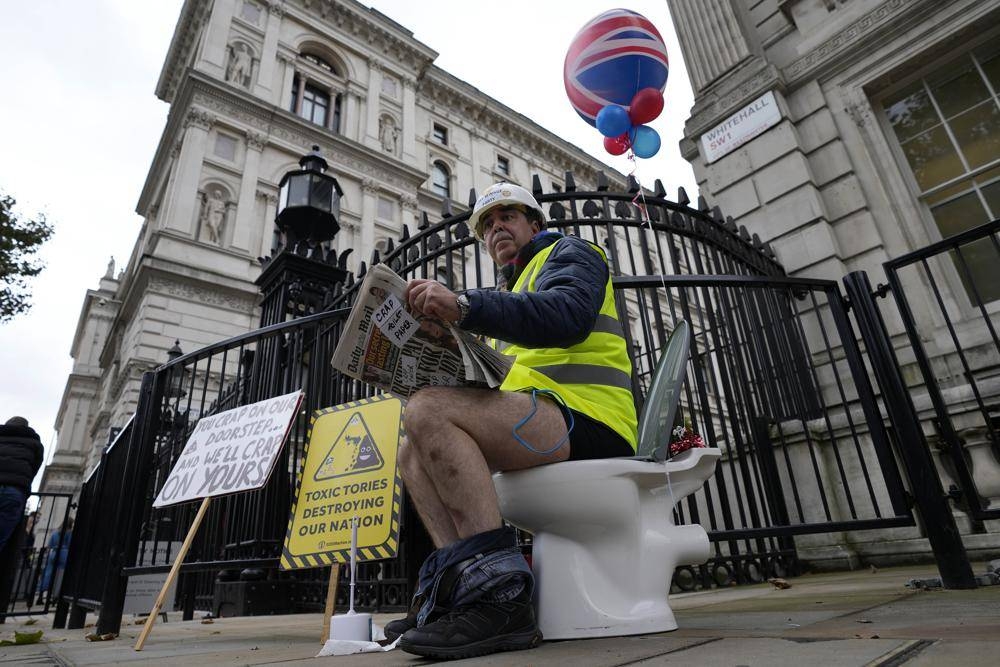 british-sewage-overflows-stink-up-relations-across-english-channel