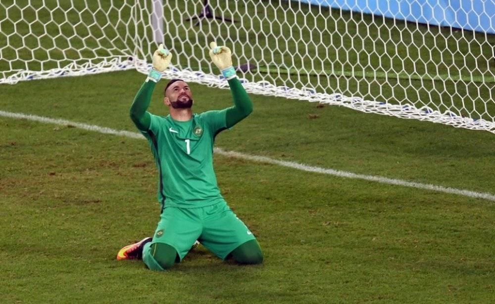 Weverton: Brazil in heartwarming World Cup gesture as goalkeeper