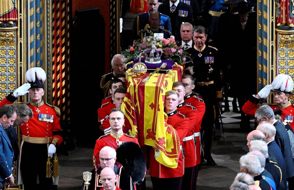 Final farewell to Queen Elizabeth II - Read Qatar Tribune on the go for ...