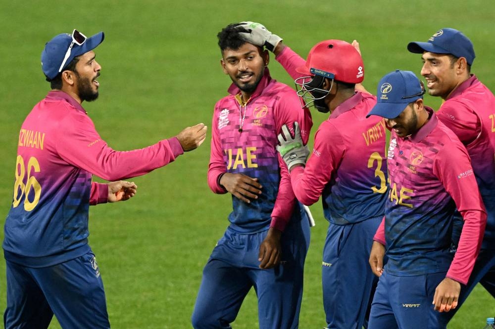 A clinical bowling display helps Sri Lanka crush UAE