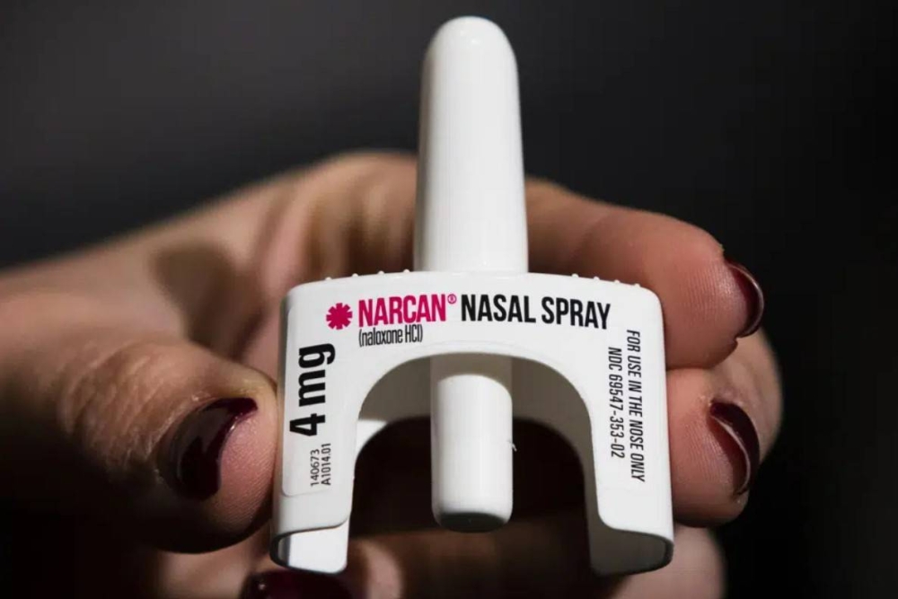 FDA Approves Over-the-counter Narcan. Here’s What It Means - Read Qatar ...