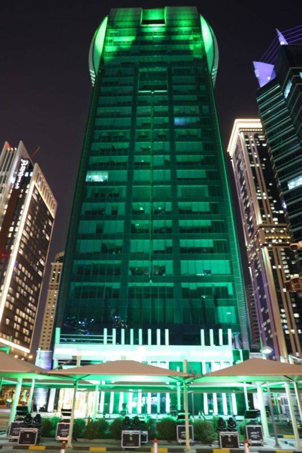 buildings-landmarks-lit-up-in-green-to-celebrate-family-day-in-qatar