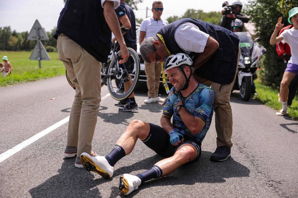 Cavendish’s Tour de France record attempt ends with stage eight crash