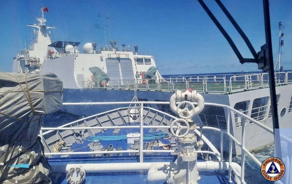 Chinese Ship Fires Water Cannon At Philippine Vessels In S China Sea ...