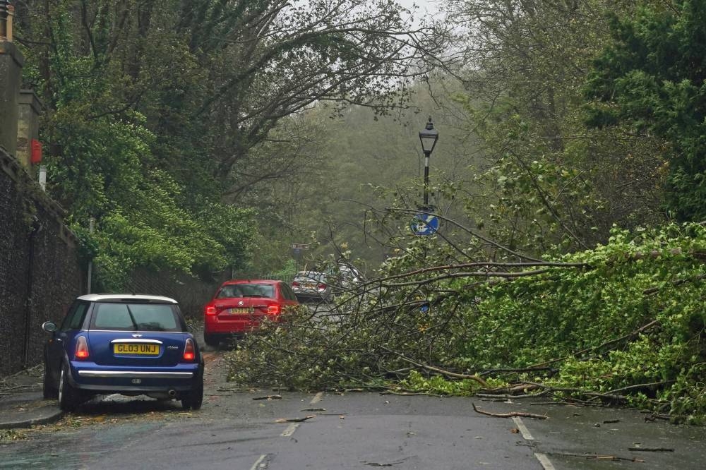 Major Incident Declared In Britain As Storm Ciaran Batters South Coast ...