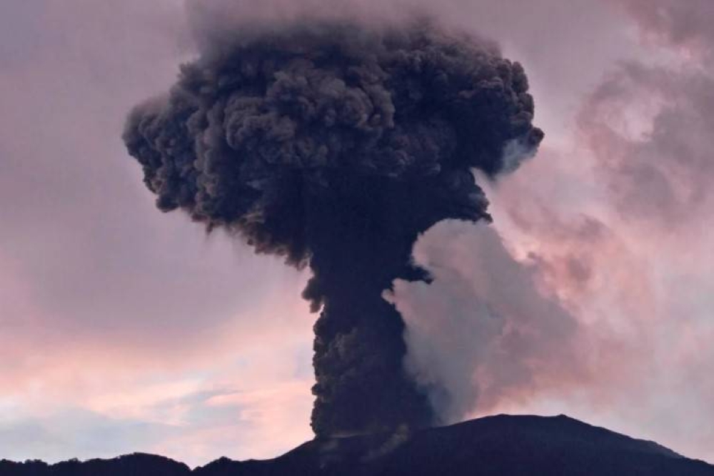 Thousands Of Residents Evacuated As Indonesian Volcanoes Erupt Again ...