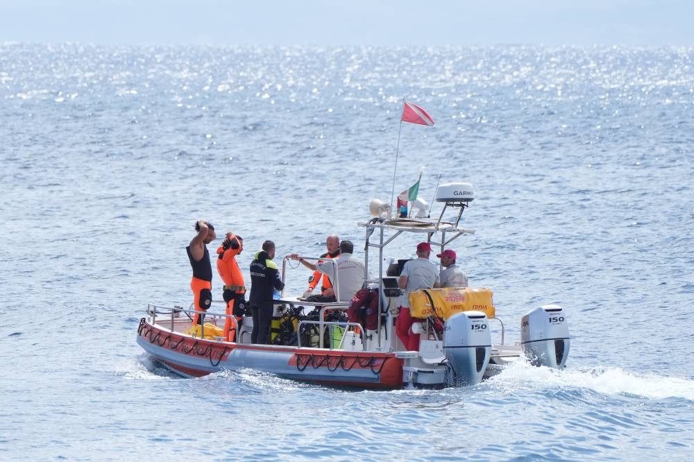 Divers face ‘complex’ search for tech tycoon, five others off Sicily